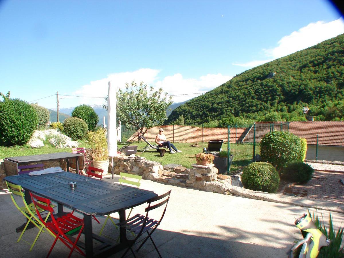 La Bruyere - Chez Martine Bed & Breakfast Appy Bagian luar foto