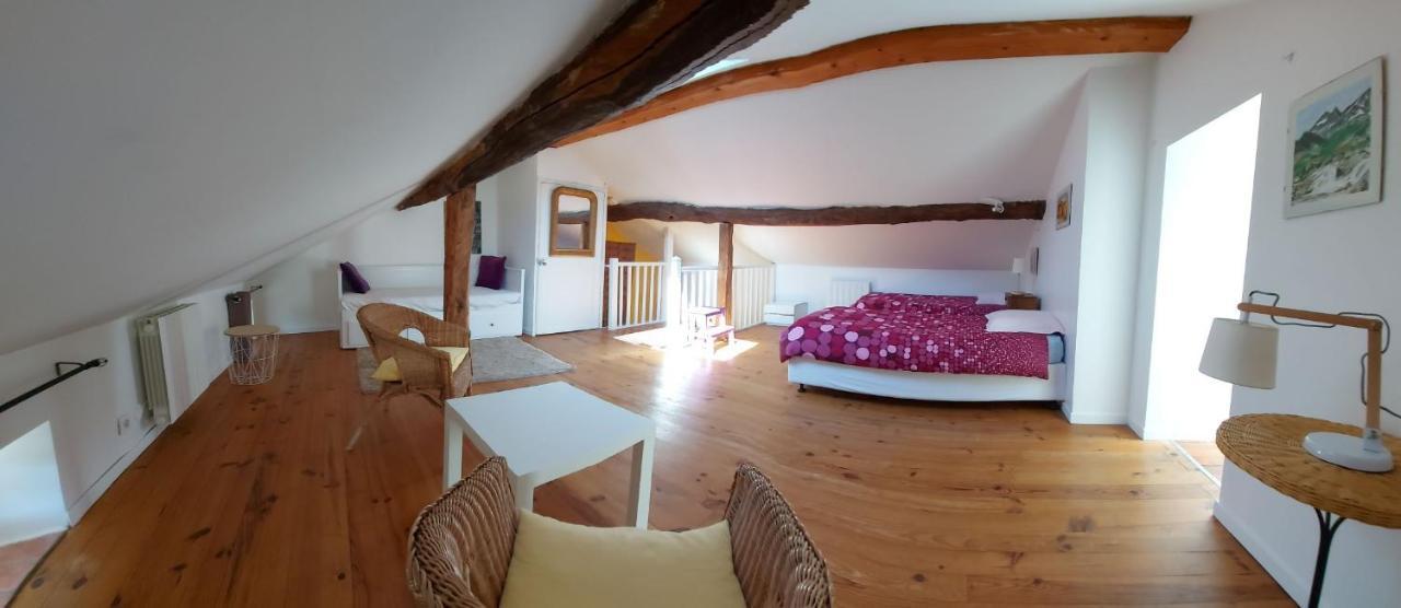 La Bruyere - Chez Martine Bed & Breakfast Appy Bagian luar foto