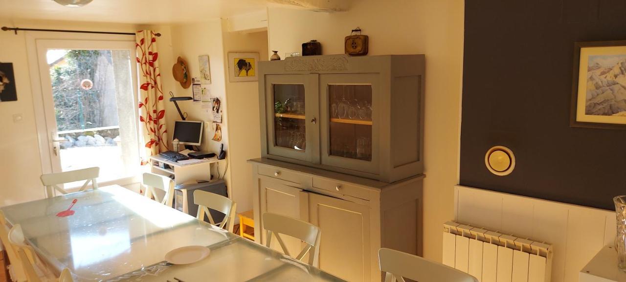 La Bruyere - Chez Martine Bed & Breakfast Appy Bagian luar foto